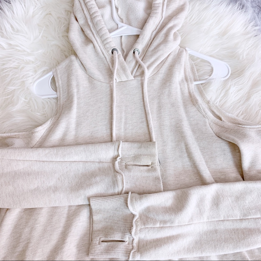 Hollister hoodie sweater
